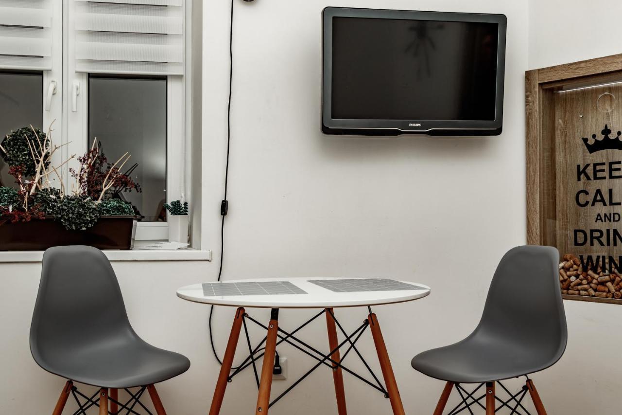 Loft Apartment Львів Екстер'єр фото